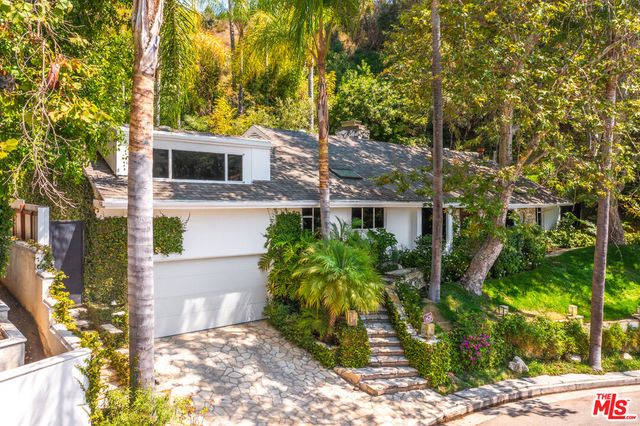 $2,995,000 | 2748 Ellison Drive | Beverly Hills Post Office