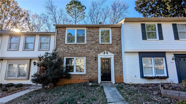 $270,000 | 917 Regency Path Drive | Royal Towne Park