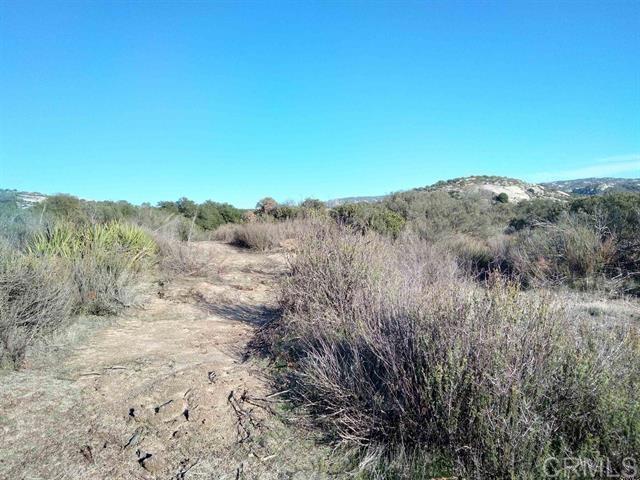 a view of a dry field