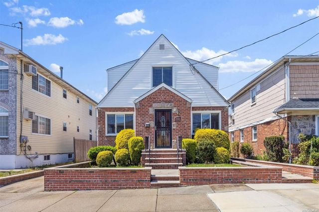 $999,888 | 150-40 114th Place | South Ozone Park