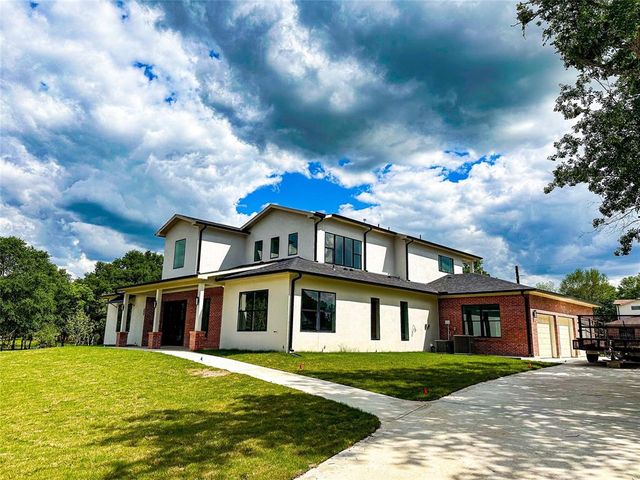 $1,250,000 | 2010 Huntington Lane | Fort Bend County North-Richmond