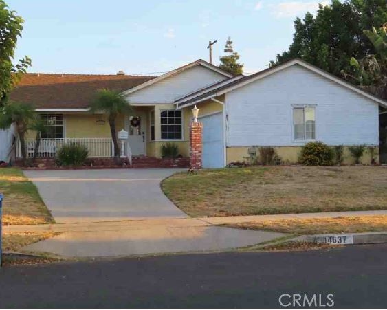 $927,500 | 14637 Kingsbury Street | Mission Hills