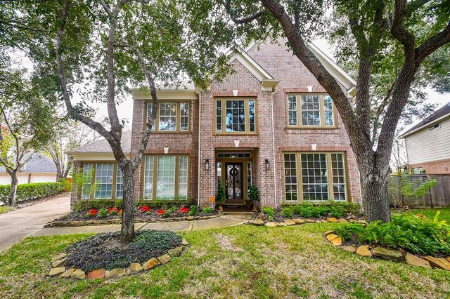 $525,000 | 2446 Plantation Bend Drive | Sugar Land