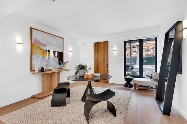 $3,495,000 | 28 Huntington Street | Red Hook