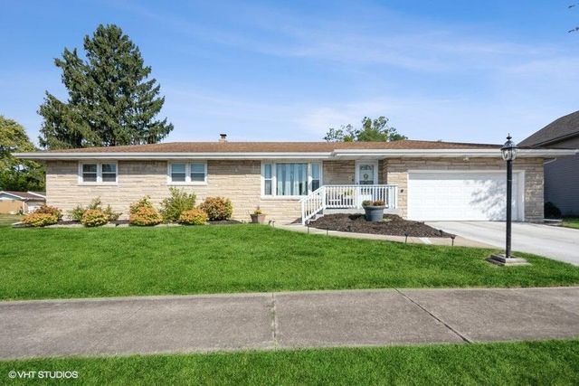 $320,000 | 940 West 55th Avenue | Meadowdale