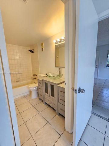 $1,475 | 4311 Northwest 19th Street, Unit 7 | Lauderhill