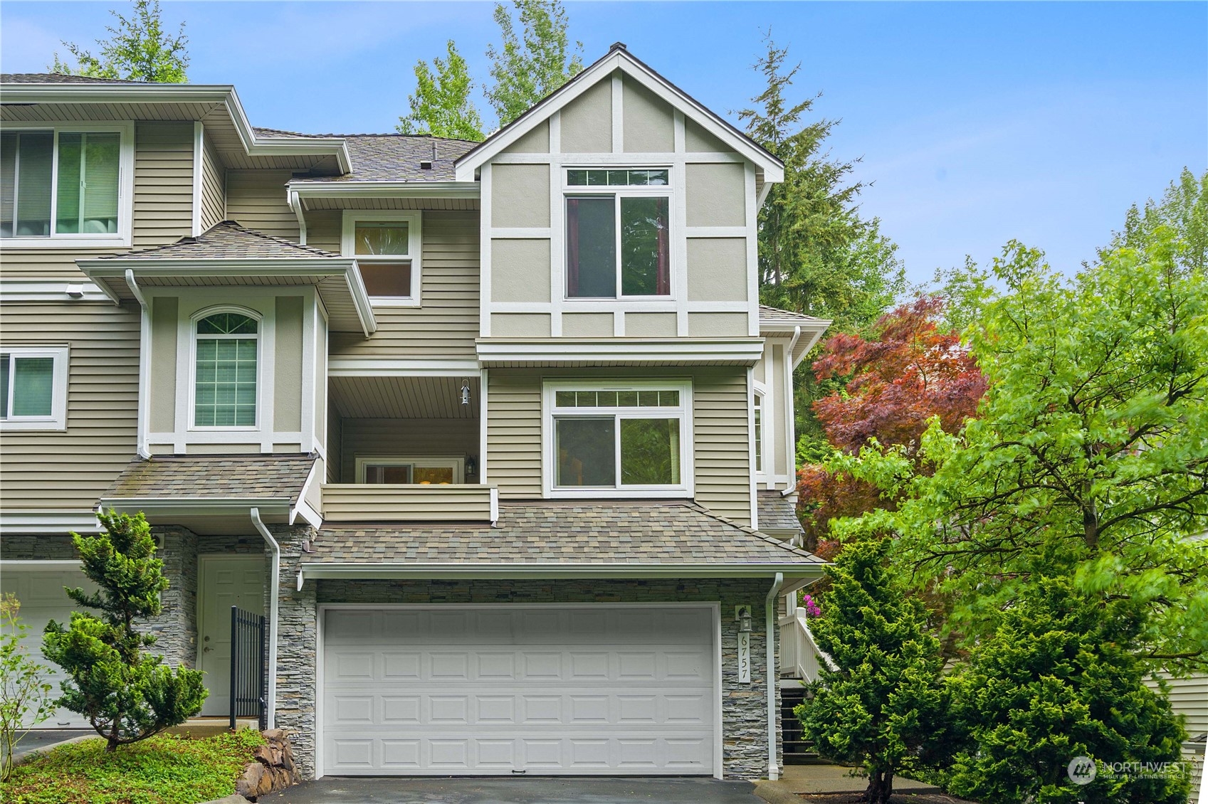 a view of house with outdoor space