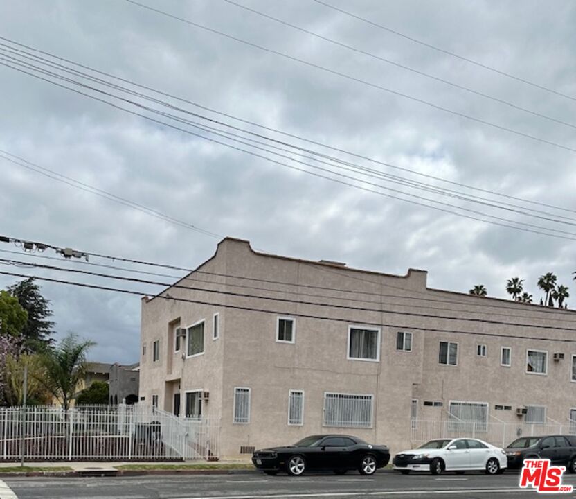 a car parked in front of a building