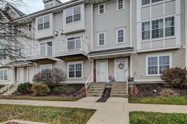 $325,000 | 7125 Discovery Madison Wi 53719 | Glacier Ridge