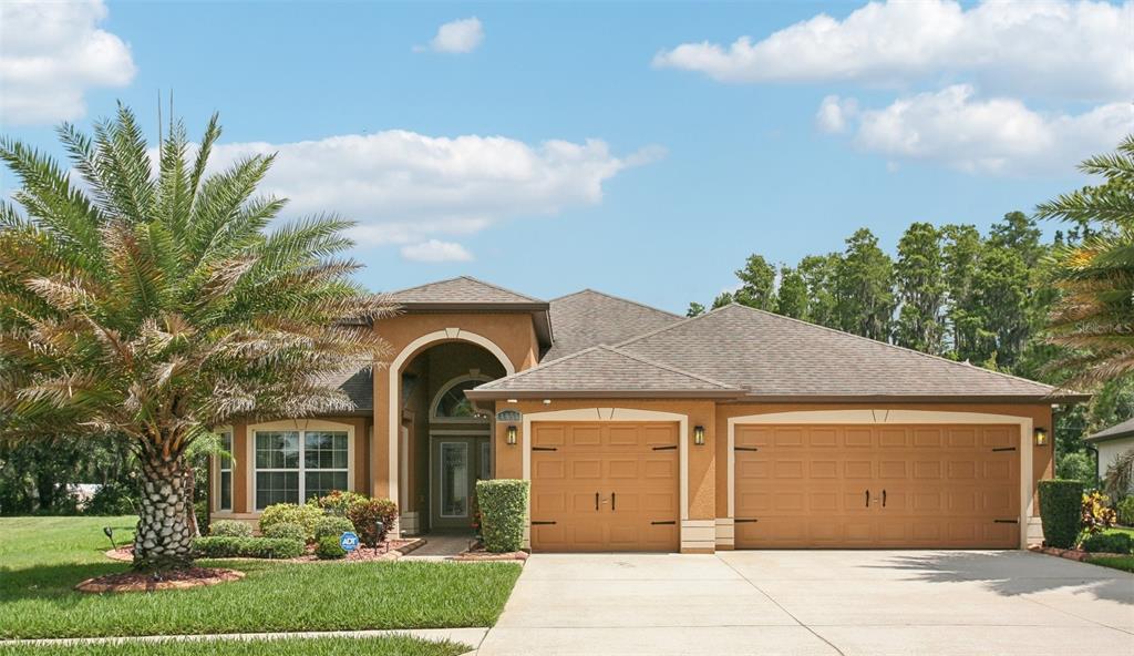 a front view of house with yard