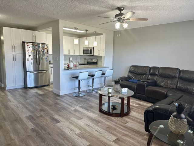 $135,000 | 700 Village Green Court, Unit H319 | Palm Springs Village