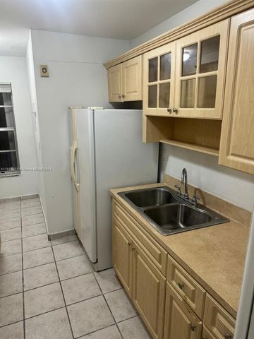 $2,300 | 7355 West 4th Avenue, Unit 214 | Gratigny Red