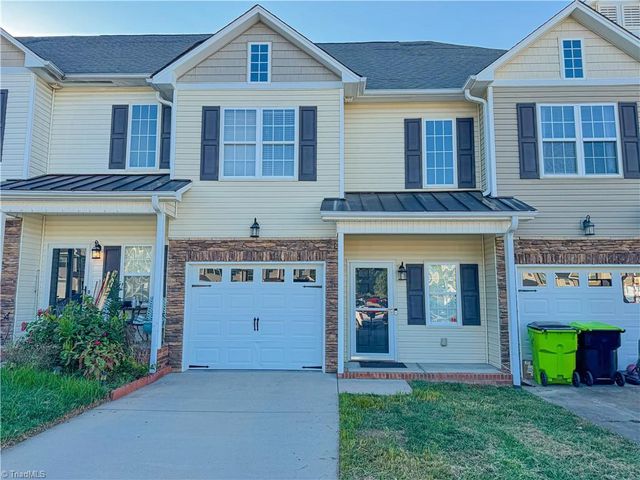 $329,900 | 402 Beaumont Circle | Arcadia Township - Davidson County