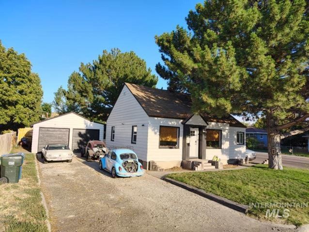 $333,000 | 204 Hyde Avenue | Pocatello