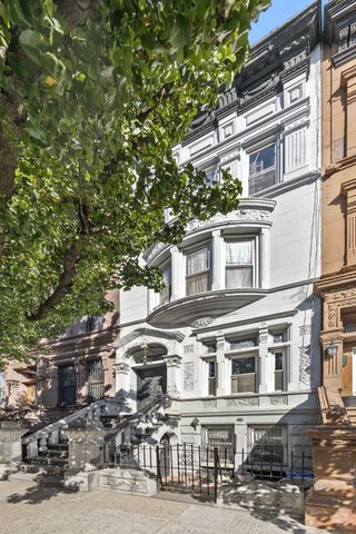 $2,699,999 | 109 West 122nd Street | Harlem