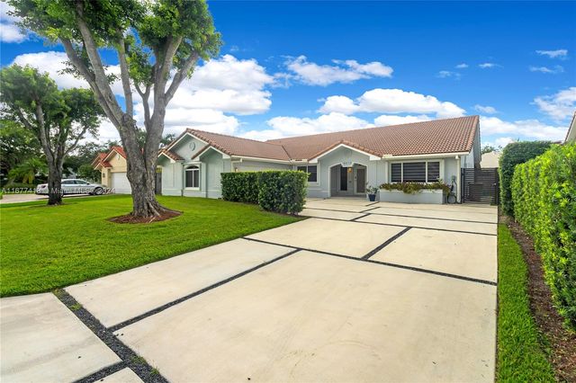 $849,000 | 4870 Winkfield Way | Ivanhoe