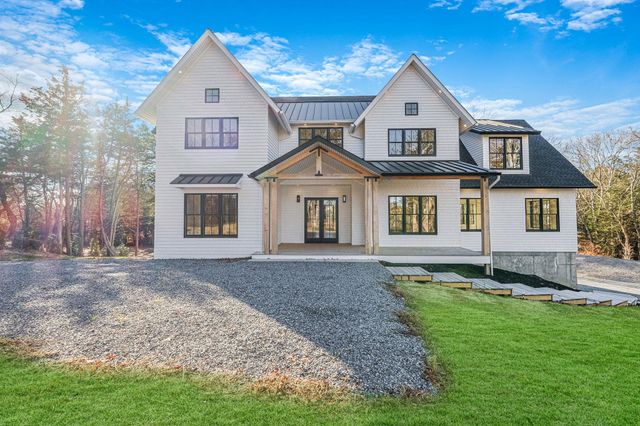 $1,799,999 | 475 West Lane | Northville