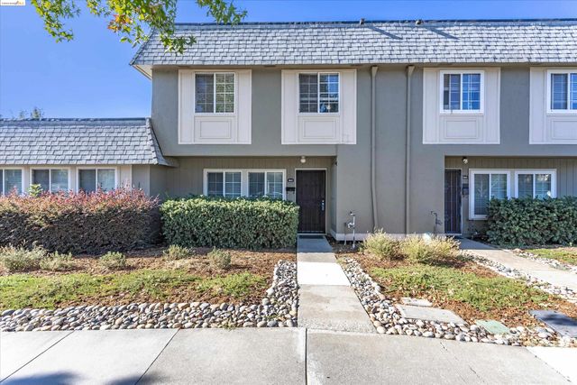 $899,999 | 3403 Prince Of Wales Lane | Berryessa