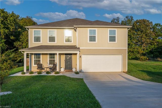 $490,000 | 2141 Wildwind Drive