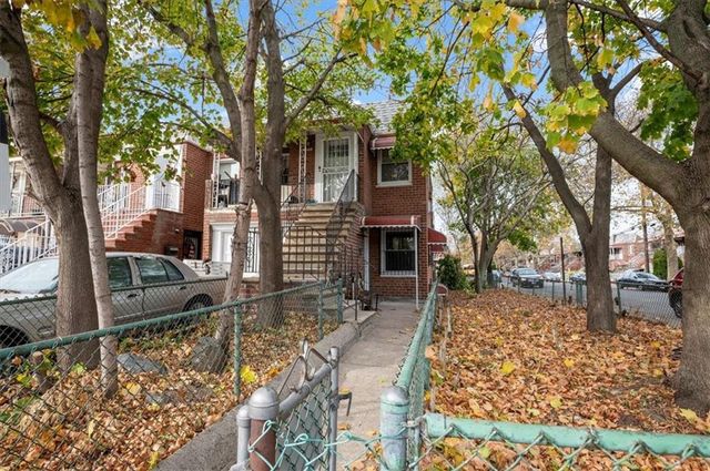 $860,000 | 9823 Seaview Avenue | Canarsie