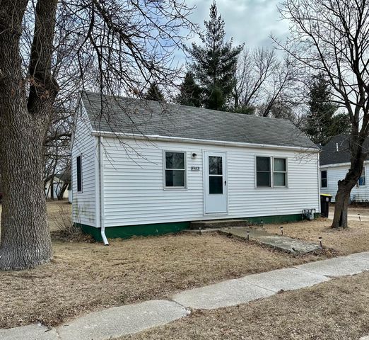 $75,000 | 1153 Drake Avenue | Windom