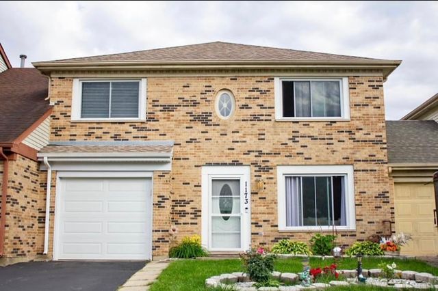 $319,900 | 1173 Robin Drive, Unit 1173 | Carol Stream