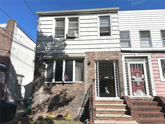 $988,000 | 58-11 69th Place | Maspeth