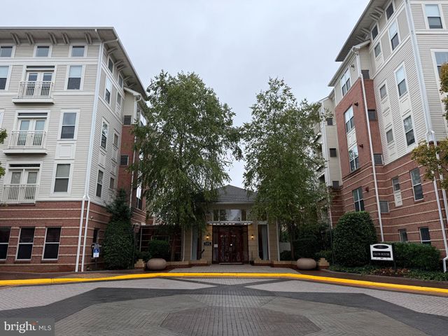 $304,990 | 9480 Virginia Center Boulevard, Unit 328 | Oakton