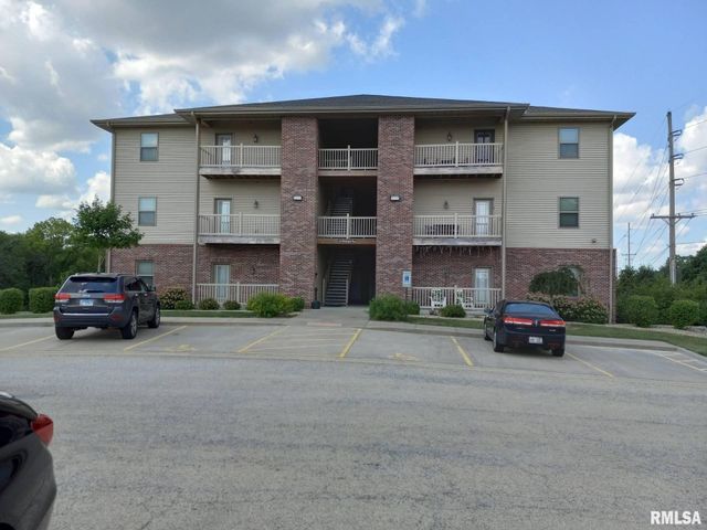 $1,500 | 600 Pheasant Run, Unit 632 | East Peoria