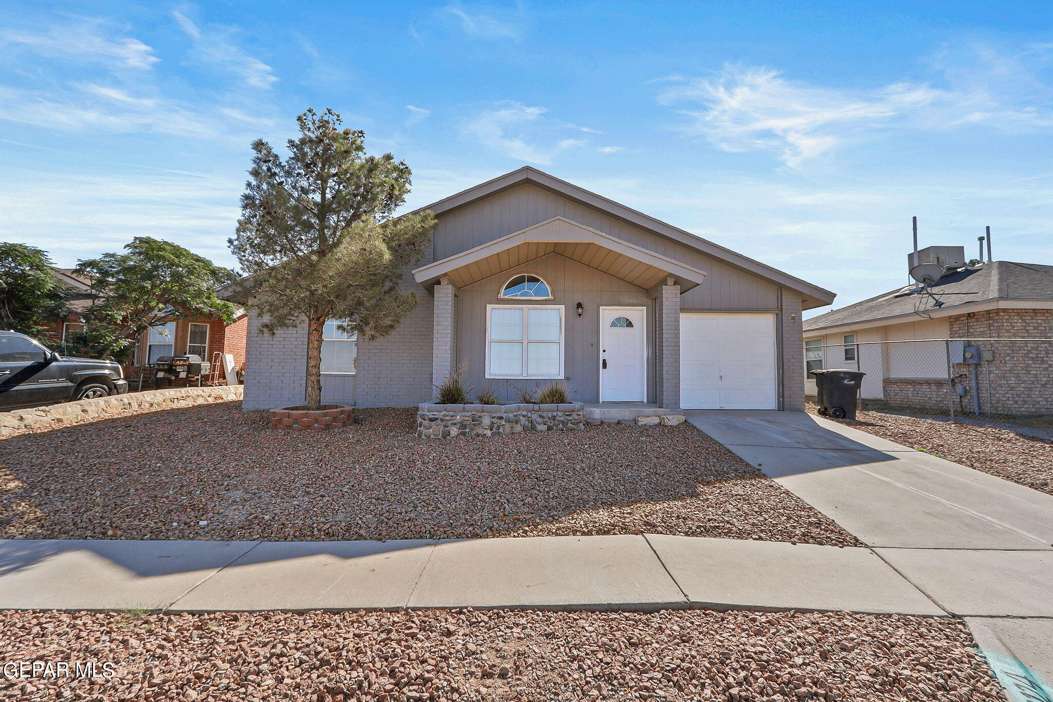 1124 Colina De Oro Front View