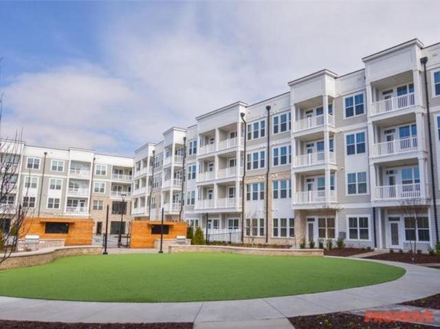 $1,624 | 2620 Mall Of Georgia Boulevard, Unit 1240