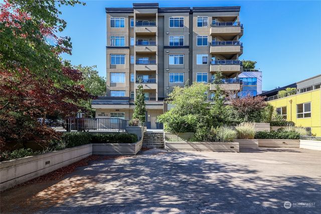 $475,000 | 1000 Aurora Avenue North, Unit 611 | Westlake