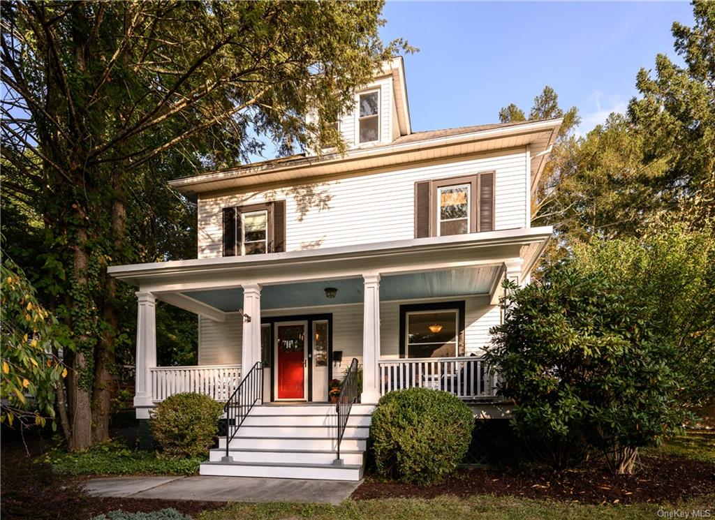 Front of home with large front porch