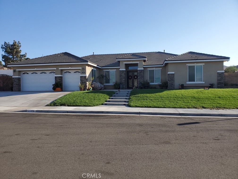 front view of house with a yard