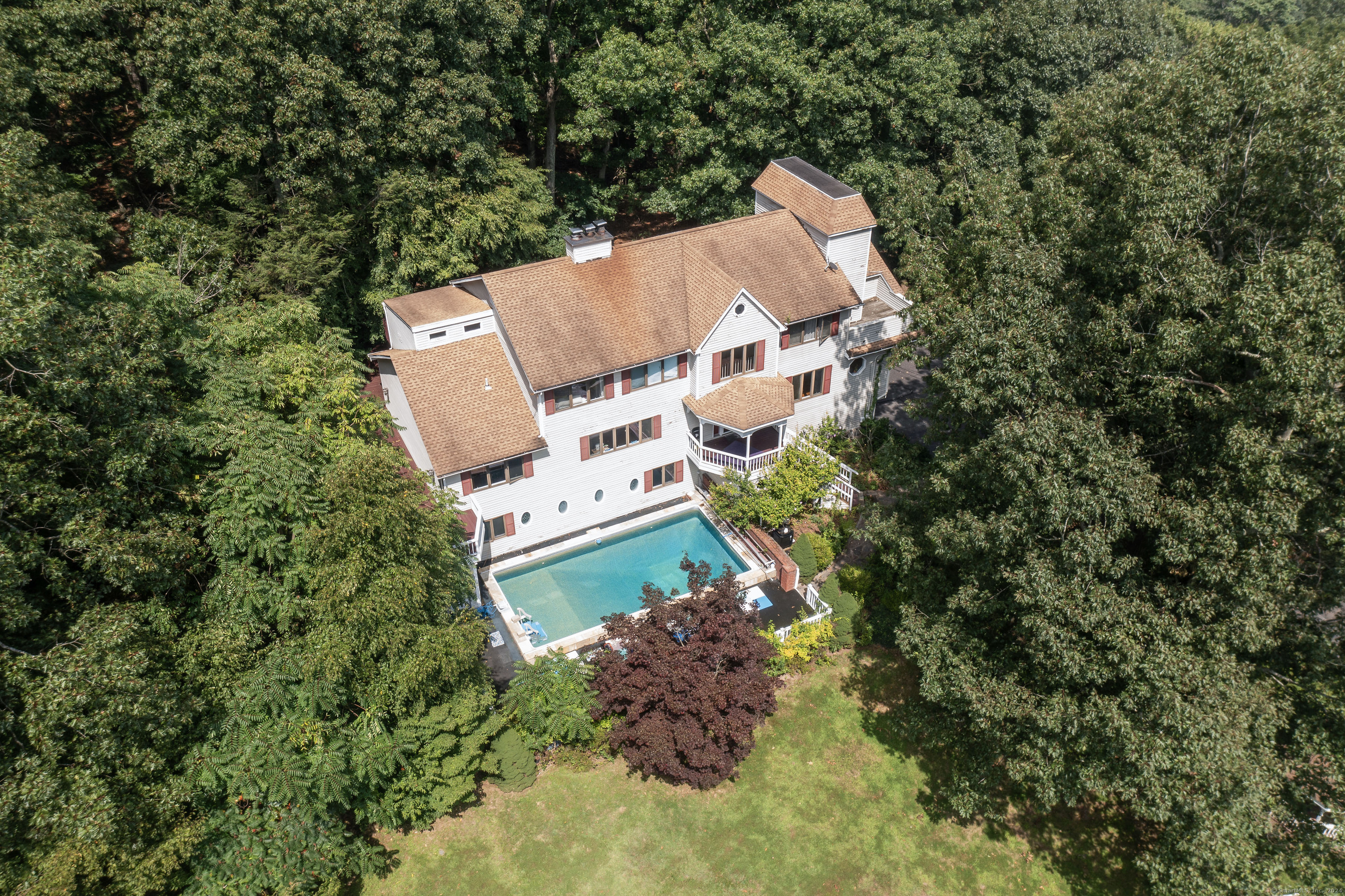 an aerial view of house with outdoor space