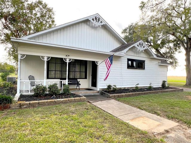 $294,500 | 1901 West Norris Street | El Campo