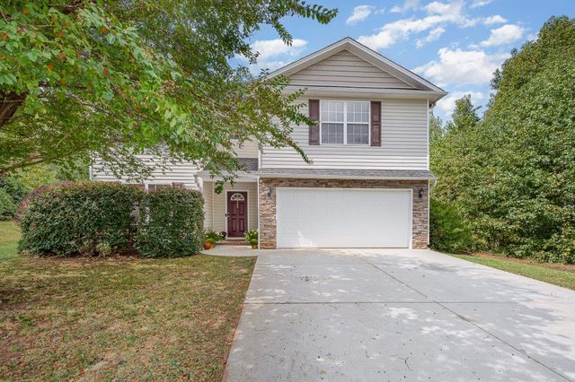 $439,900 | 209 Hawthorne Creek Court | Hawthorne Ridge