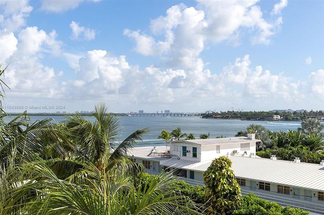 $1,195,000 | 1 Century Lane, Unit 505 | Venetian Islands