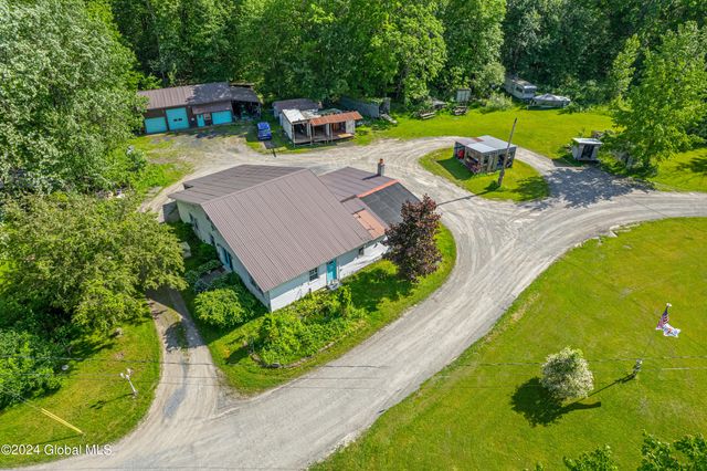 $600,000 | 9 Oak Avenue | Saratoga Lake Village