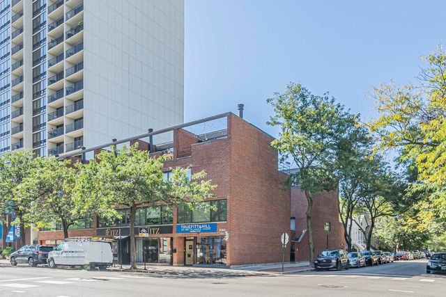 $679,000 | 205 West Eugenie Street, Unit I | Lincoln Park