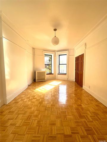 $3,600 | 161 Monroe Street | Bedford-Stuyvesant