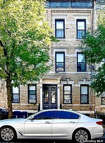 $1,300,000 | 20-50 Gates Avenue | Ridgewood