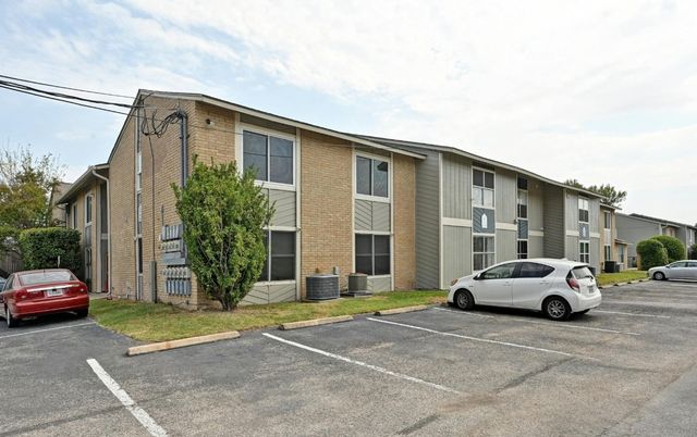 $170,000 | 2450 Ashdale Drive, Unit D227 | North Shoal Creek