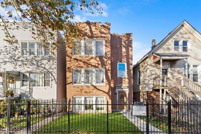 $1,600 | 4420 West Cortez Street, Unit 3 | Humboldt Park