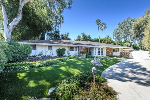 $2,299,000 | 5047 Andasol Avenue | Encino