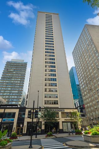 $194,900 | 535 North Michigan Avenue, Unit 511 | Near North Side