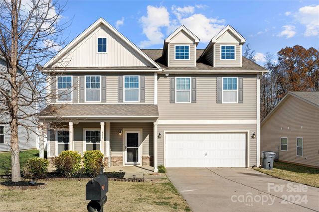 $455,000 | 413 Landis Oak Way | The Oaks of Landis