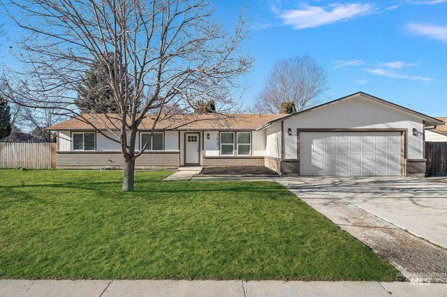 $499,900 | 3633 North Covered Wagon Way | West Valley