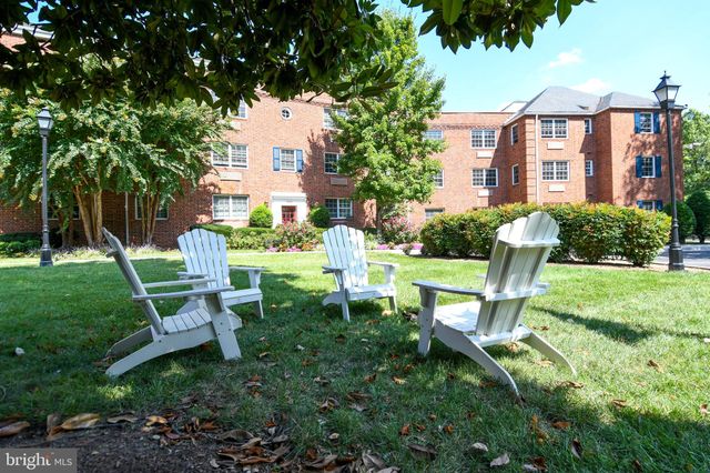 $2,100 | 1604 West Abingdon Drive, Unit 301 | Old Town