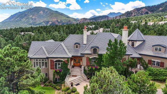 $2,950,000 | 1975 Fox Mountain Point | Skyway